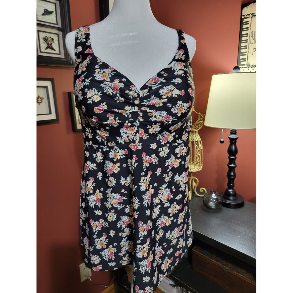 Floral Black V-Neck Tankini Swim Top